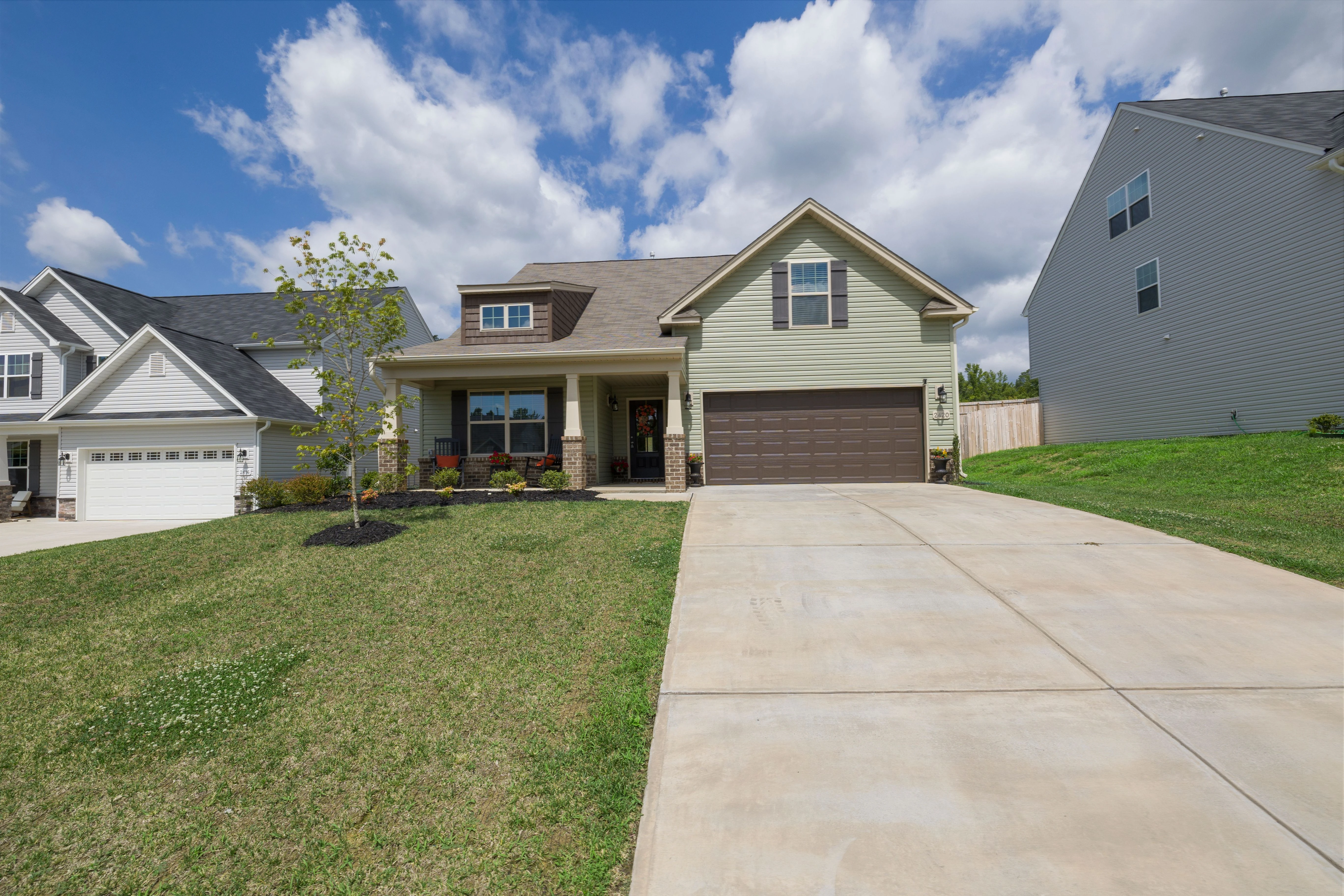 Residential garage door in Carol Stream